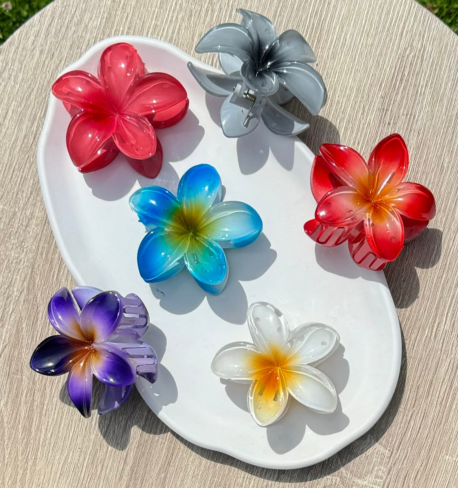 Plastic plant hair clip discount