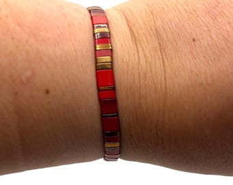Bracelet made with Japanese Tila beads, elastic square tile, bright red, summer, surf Beachy vibe, vibrant colour, pretty, trendy.