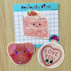 Perfectly Pink - Coeur d'amour Percy Pig Strawberry Cake - Ensemble d'autocollants en vinyle holographique plastifié | carte d'ordinateur portable bujo journal scrapbooking