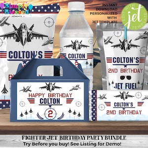 Puede incluir: Un paquete de suministros para fiestas imprimibles para una fiesta de cumpleaños número 2 con un tema de avión de combate. El paquete incluye etiquetas para una botella de agua, una caja de jugo, una bolsa de bocadillos, una barra de caramelo y una caja de regalo. Las etiquetas presentan un esquema de color azul, rojo y blanco con un gráfico de avión de combate y el texto "Colton's 2nd Birthday".