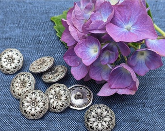 Traditional dirndl buttons metal antique silver 2 cm gilded