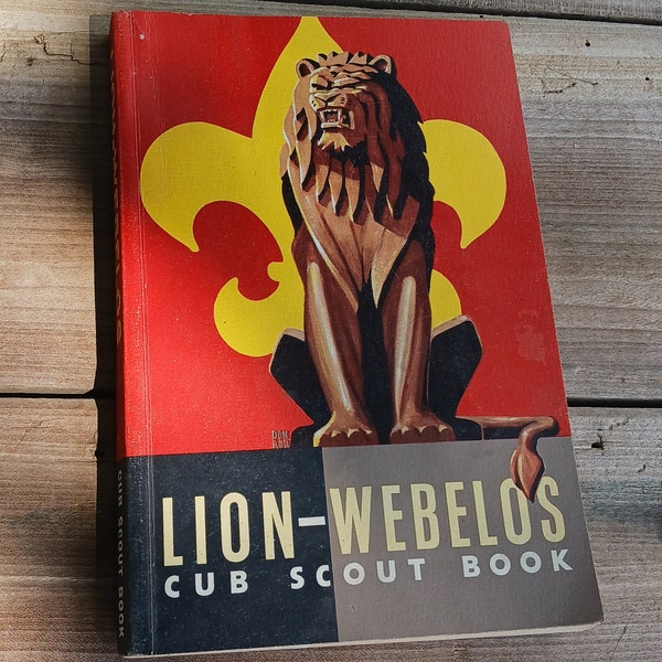 Vintage Lion Webelos Cub Boy Scout Book