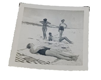 Vintage Fotografie 1950er Jahre Frau Sonnen Panama Beach Fl Fashion Sun Tanning