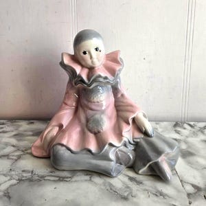 Pierrot Clown Statue Retro Vintage 80s Art Deco Large Seated Harlequin Figurine Ruffled Mime Nostalgia pink and White Glazed Ceramic