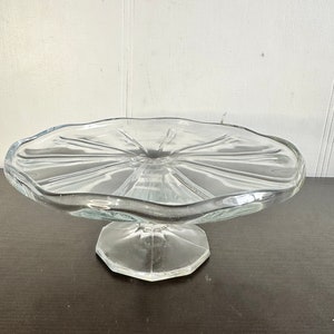 Vintage Glass Cake Stand, Pedestal Glass Bake.