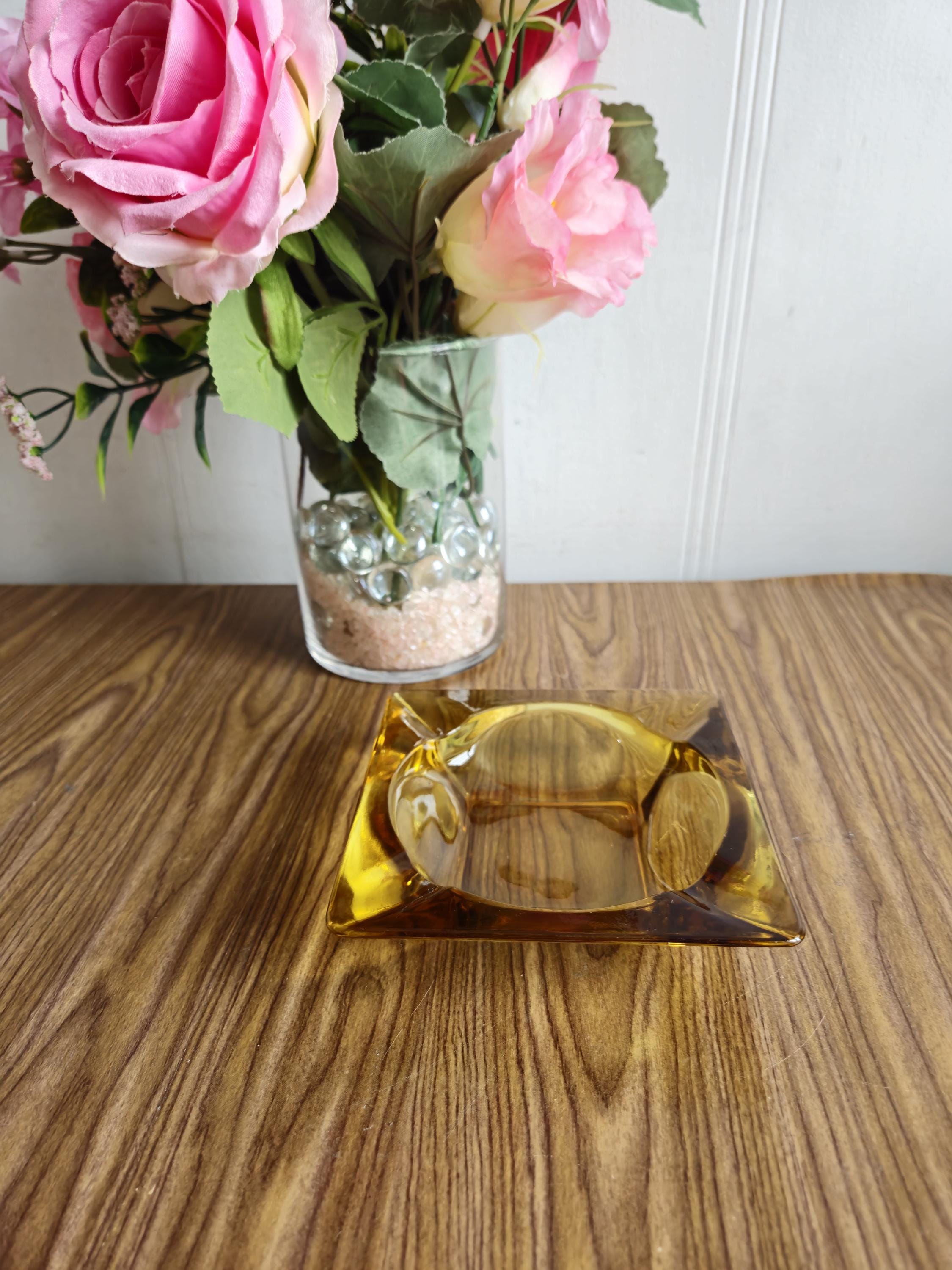 ヴィンテージの琥珀色のガラス灰皿。 - Etsy 日本