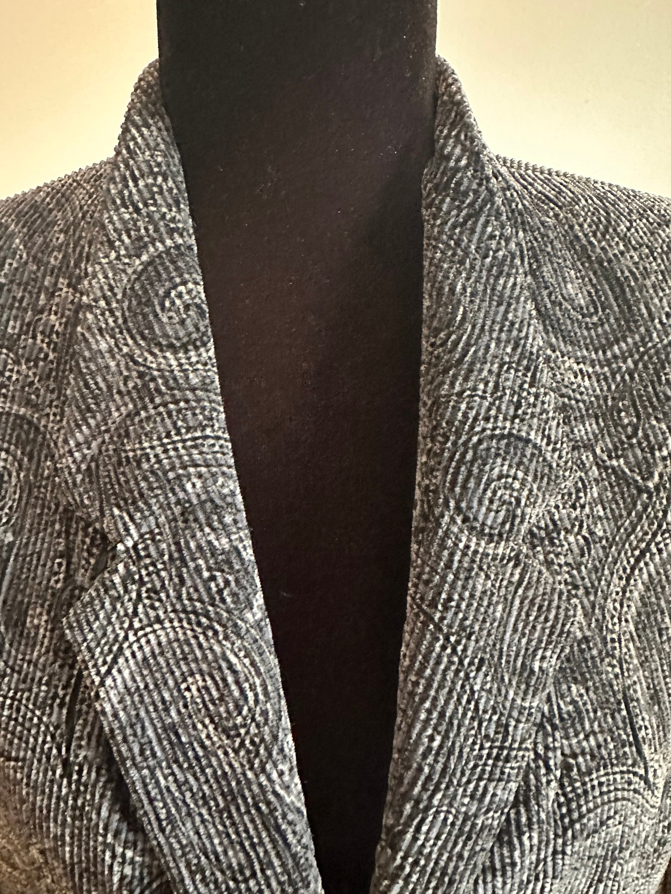 BROCADE FLORAL PRINT BLAZER
