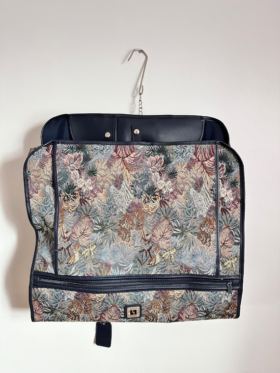 Vintage Garment Bag, Leisure Cary on Luggage & Travel, Floral Pattern, 70s, Suitcase, Vintage Luggage. - Etsy Vintage Garment Bag, Leisure Cary on Luggage & Travel, Floral Pattern, 70s, Suitcase, Vintage Luggage. - Etsy