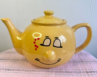 Vintage Teekanne mit lustigem Gesicht „I'm In Love“ Teekanne mit lustigen Gesichtsausdrücken um 1970 von Trade Winds Tableware