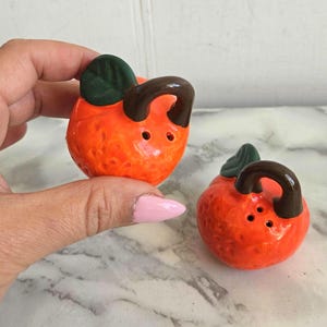 Vintage Orange Salt and Pepper Shakers Fruit Decor Salt and Pepper Shakers Orange Fruit Retro Citrus
