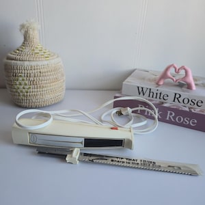 Vintage Sunbeam elektrisch snijmes, vleessnijgadget, retro klein apparaat, modern broodmes uit het midden van de eeuw, verzamelobject, industrieel decor