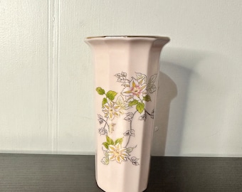 Vintage porcelain pink vase, pink vase, flowed pink vase, home decor.