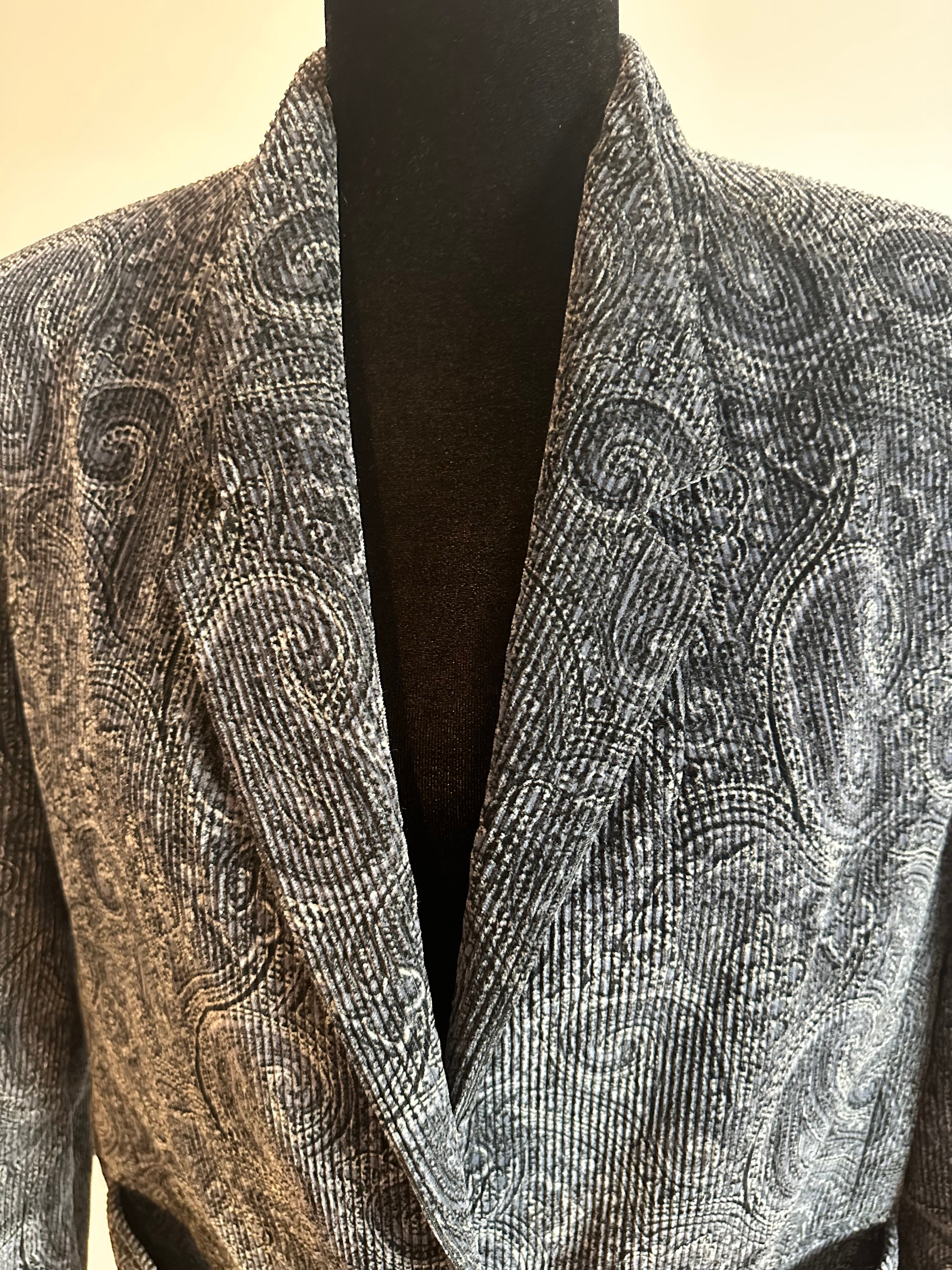 Vintage V-Neck Single Button Blazer
