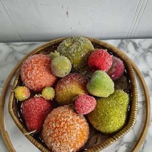 Vintage sugar beaded styrofoam fruit for fruit bowl centerpiece, real pretty and nice condition assorted fruits