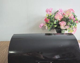 Vintage Bread Box Bread Box Large Capacity Bread Bin Roll Top Lid Design Bread Holder Portable Kitchen Retro Metal and wood Bread Storage .