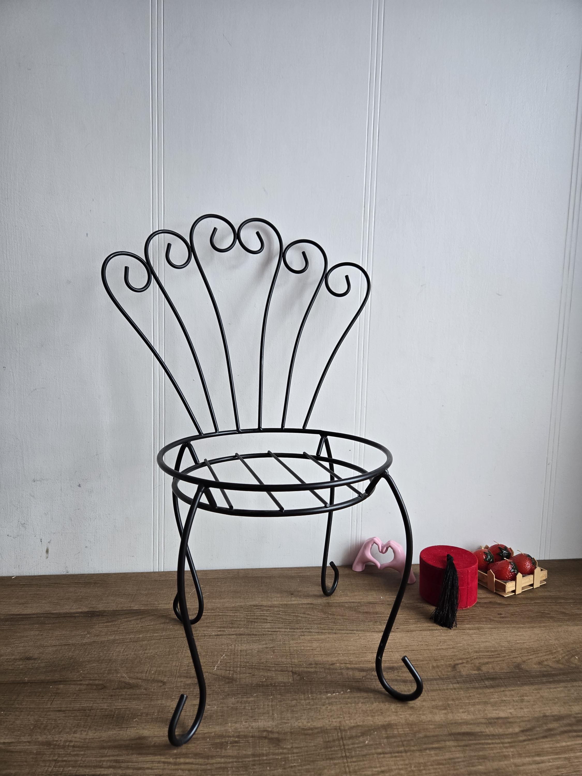 Vintage Iron Chair - Etsy Canada