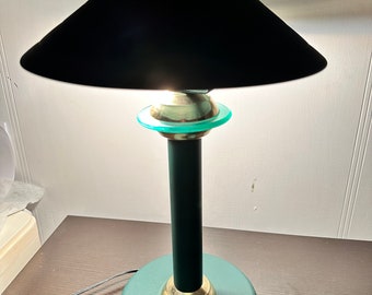 Vintage UFO/Green Table Lamp in Metal and GlassGreen Flying Saucer Lamp, Underwriters Laboratories, Retro, Table Lamp.