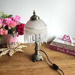 Lampa vintage, lampka nocna, lampa z frędzlami, lampa boho, mała lampa stołowa w stylu art deco