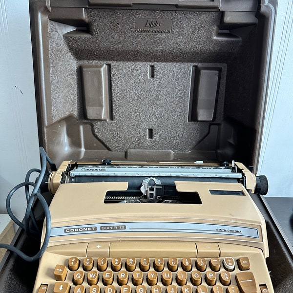 Vintage Smith Corona Coronet 6E Portable Electric Typewriter with Case, Works, Very Good Condition, Brown Coronamatic Typewriter.