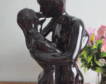 Vintage Kissing Statue, Hollywood Regency, Glossy Black, Couple Kissing Sculpture