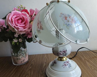 Vintage Floral Touch Lamp – Elegant Glass and Porcelain Design.