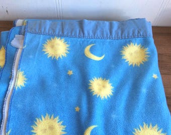 Cobertor de lã Biederlack celestial vintage dos anos 90, sol, lua, estrelas, azul, dourado, 152 cm x 224 cm.