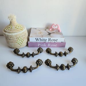 Maniglie per cassetti in stile vintage, maniglie a goccia in ottone dorato, maniglie oscillanti per cassettiera