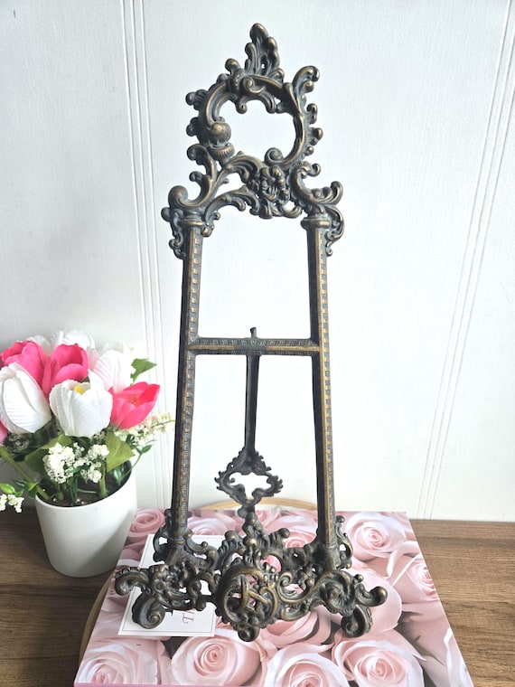 ヴィンテージ ビクトリア朝の真鍮イーゼル - 華やかなバロック調