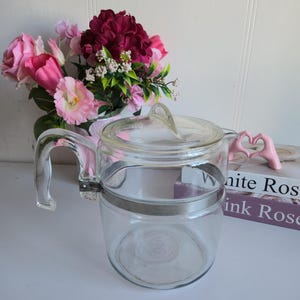Vintage Pyrex 9 cup 7758 Flame Ware stove top percolator. Pot and lid only.