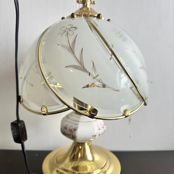 Vintage Tiffany Style Lamp, white Glass And Gold Metal VINTAGE Flower Design , Bedside Table Lamp.