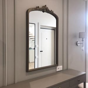 Espejo de pared de madera tallada a mano: acabado en bronce antiguo, 65 cm de ancho