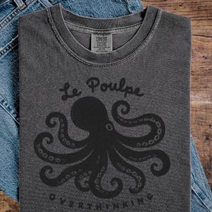 Pepper Comfort Colors monochrome octopus shirt flat lay.