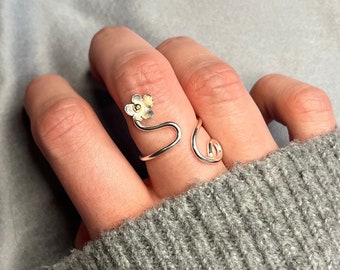 Daisy Ring in Solid 925 Silver, Unique Beautiful Ladies Ring, Flower Shape Ring, Sterling Silver, Stackable Ring, Handmade Ring, Devon Ring