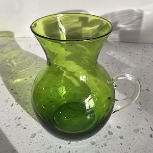 Vintage smaragdgroene creamer minikan Enesco Japan invoer geblazen glas 3,5&quot;
