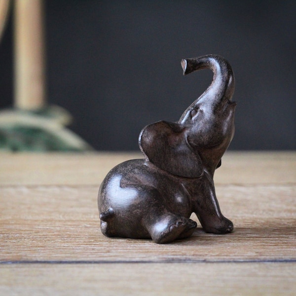 Small Sitting Elephant Ornament