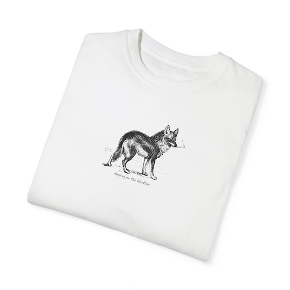 colter wall cigarettes Coyote With Cigarette Smoking, Colter Wall, Sleeping on the Blacktop, Cool  Graphic Tee, Comfort Colors Unisex Garment-dyed T-shirt
