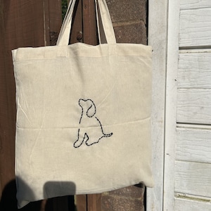 Handbestickter Hund Stofftasche