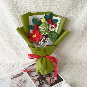 Gehäkelter Blumenstrauß, Weihnachtsgeschenk, Weihnachtsgeschenk, Weihnachtsgeschenk gehäkelter Rot und Grün, gehäkelter Weihnachtsbaum, gehäkelter Weihnachtsmann