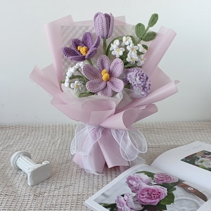 cohort flower, flower bouquet, cohort bouquet, tulip, purple, white, vibrant, long-stemmed, wrapped, gift flower