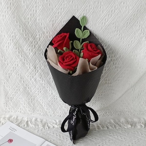 Gehaakt rozenboeket, rood, eeuwigdurend, afstuderen, verjaardag, vriend, zus, cadeau vriendin, liefde
