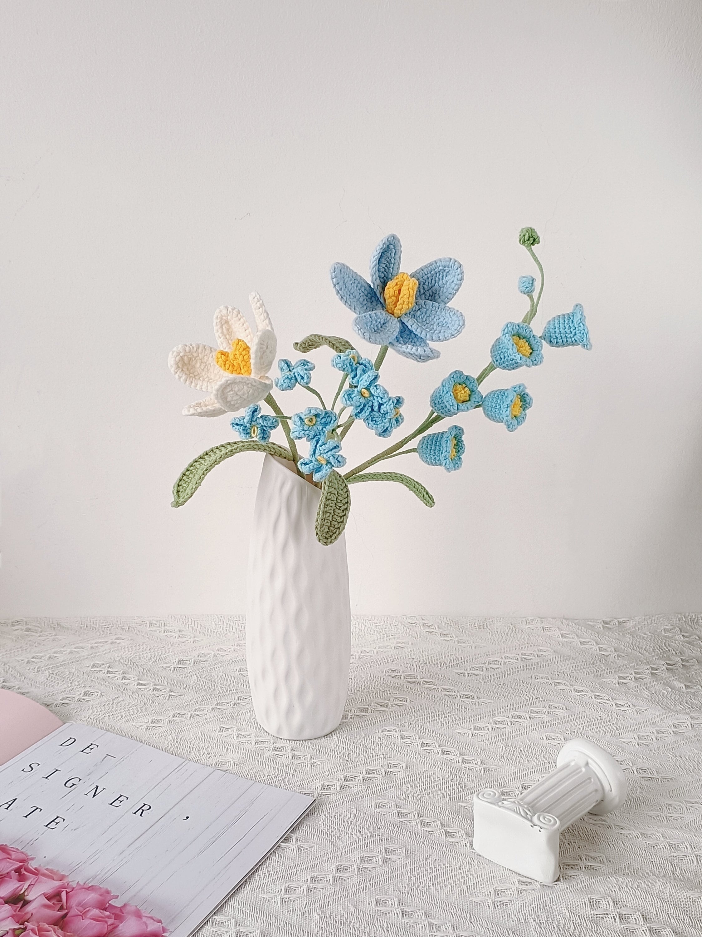 Gehäkelter Blumenstrauß, Tulpe, Rosa, Weiß, Lila, Blau, ewig, Abschluss, Geburtstag, Geschenk für Freundin, Schwester, Freundin, Liebe, Ostern