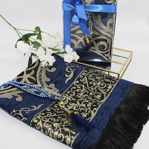 Personalised prayer mat gift set, musallah namaaz prayer salah/ rug, islamic gift, nikkah gift, hifz gift, eid gift, hajj umrah gift, navy