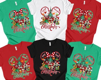 ディズニーファミリークリスマスシャツ、カスタムネームクリスマスシャツ、クリスマスパーティーシャツ、クリスマスマジックシャツ、ディズニークリスマストリップ2026シャツ