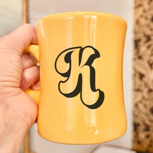 Caneca personalizada com letras para restaurante, caneca personalizada com letras para presente para ela, caneca retrô para lanchonete, decoração de cozinha, ideia de presente para amantes de café retrô