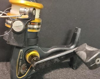 Penn 5500SS Fishing Reel W/ 2 Spare Spools Vintage Classic Salt