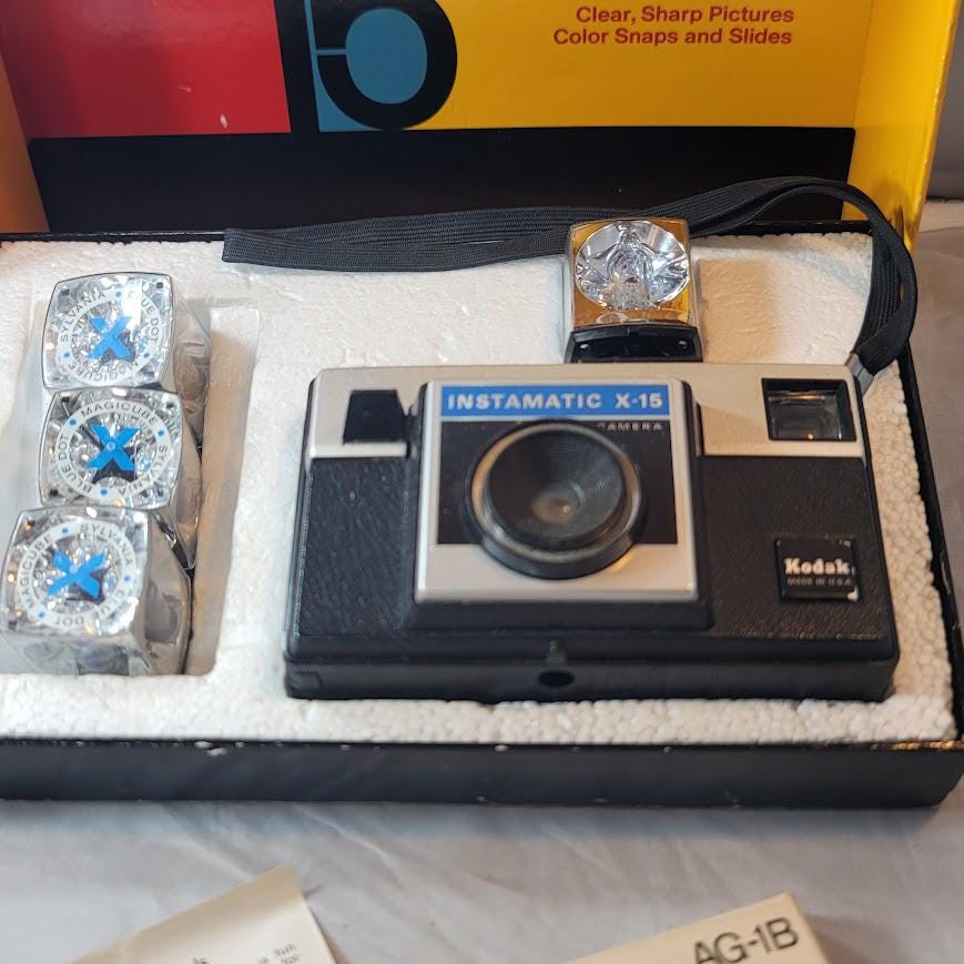 Kodak Instamatic X-15 Color Outfit Camera in Box With Flash - Etsy