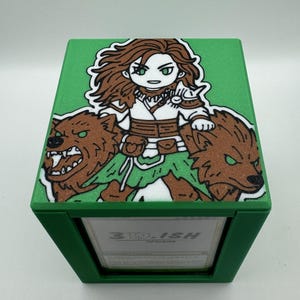 Faldorn, Dread Wolf Herald - Magnetic Commander Showcase Deck Box