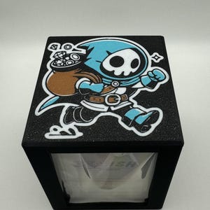 Tinybones - Magnetic Commander Showcase Deck Box