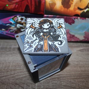 Liesa, Shroud of Dusk - Magnetic Commander Showcase Deck Box