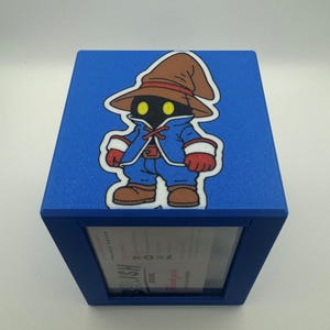 Vivi Ornitier - Magnetic Commander Showcase Deck Box